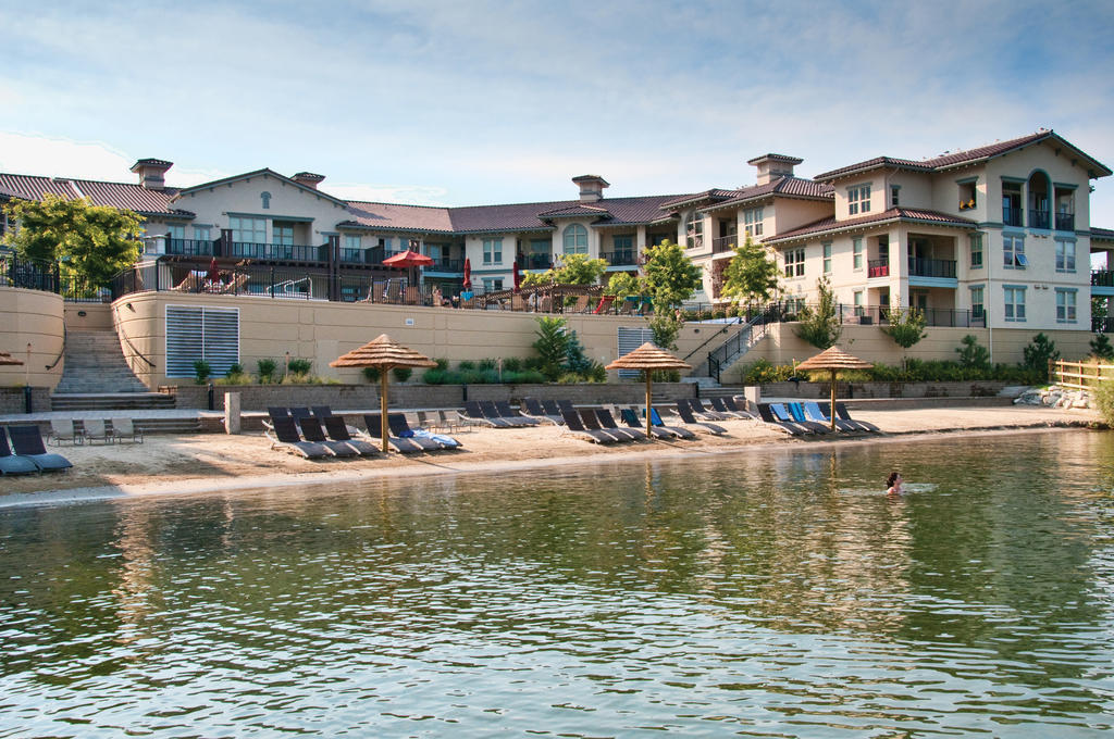 Walnut Beach Resort Osoyoos Exterior photo