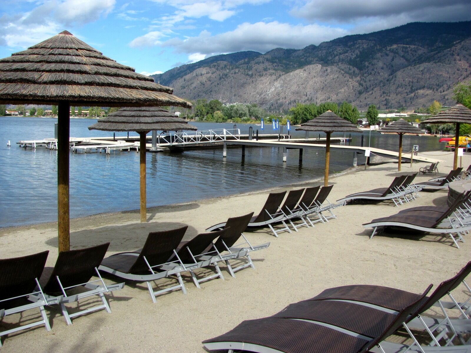 Walnut Beach Resort Osoyoos Exterior photo